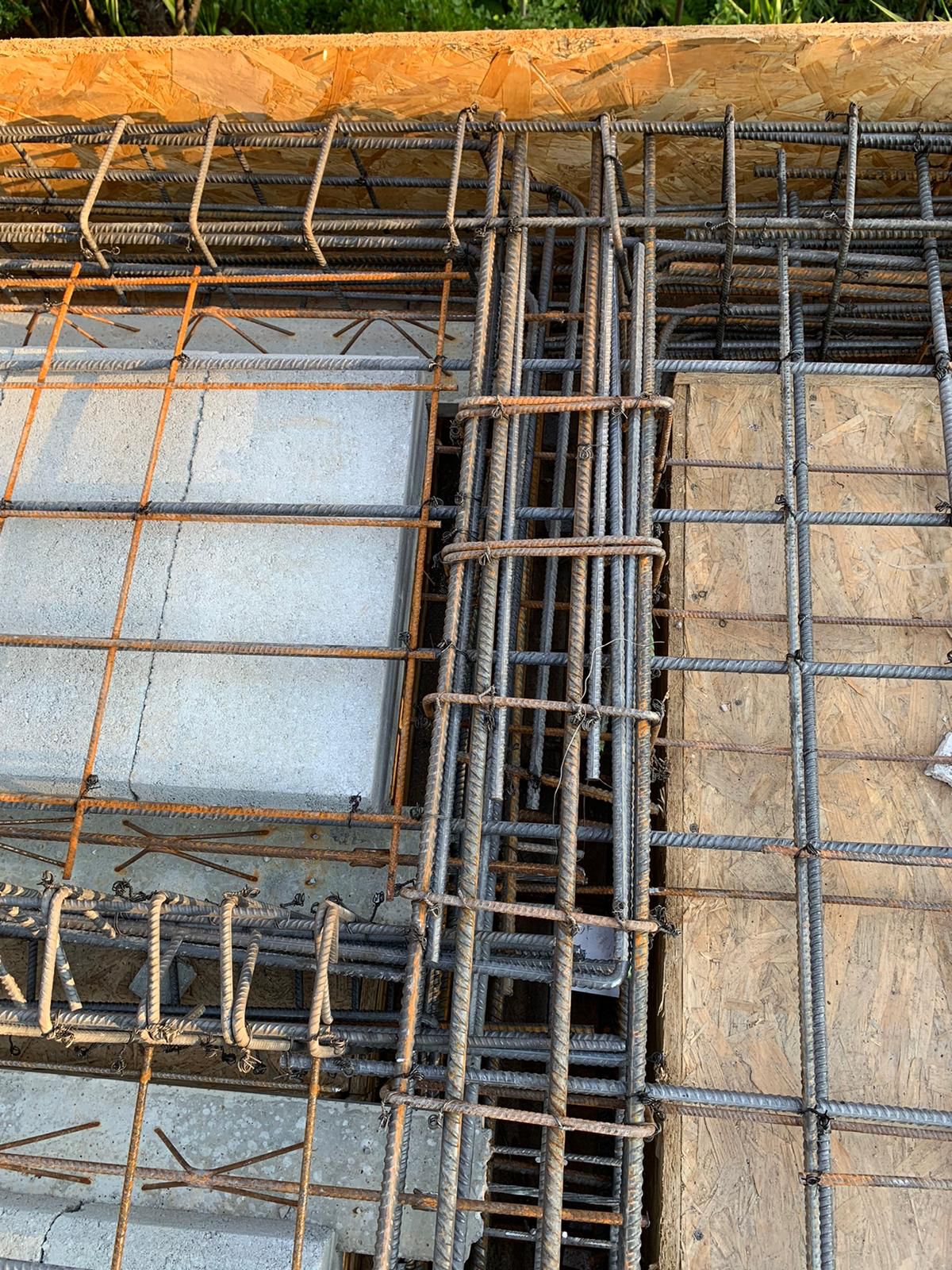 Floor construction: rebar reinforcement