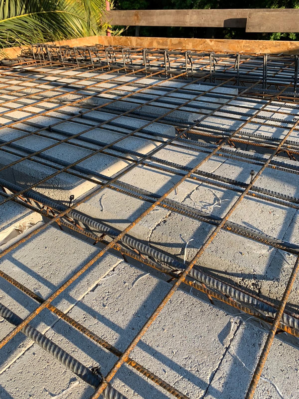 Floor construction: welded wire mesh