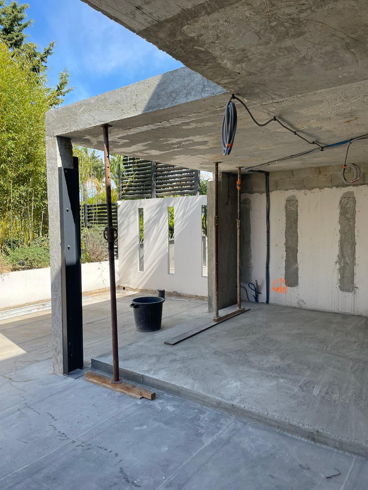 Villa construction in Sainte-Maxime: reinforced concrete columns