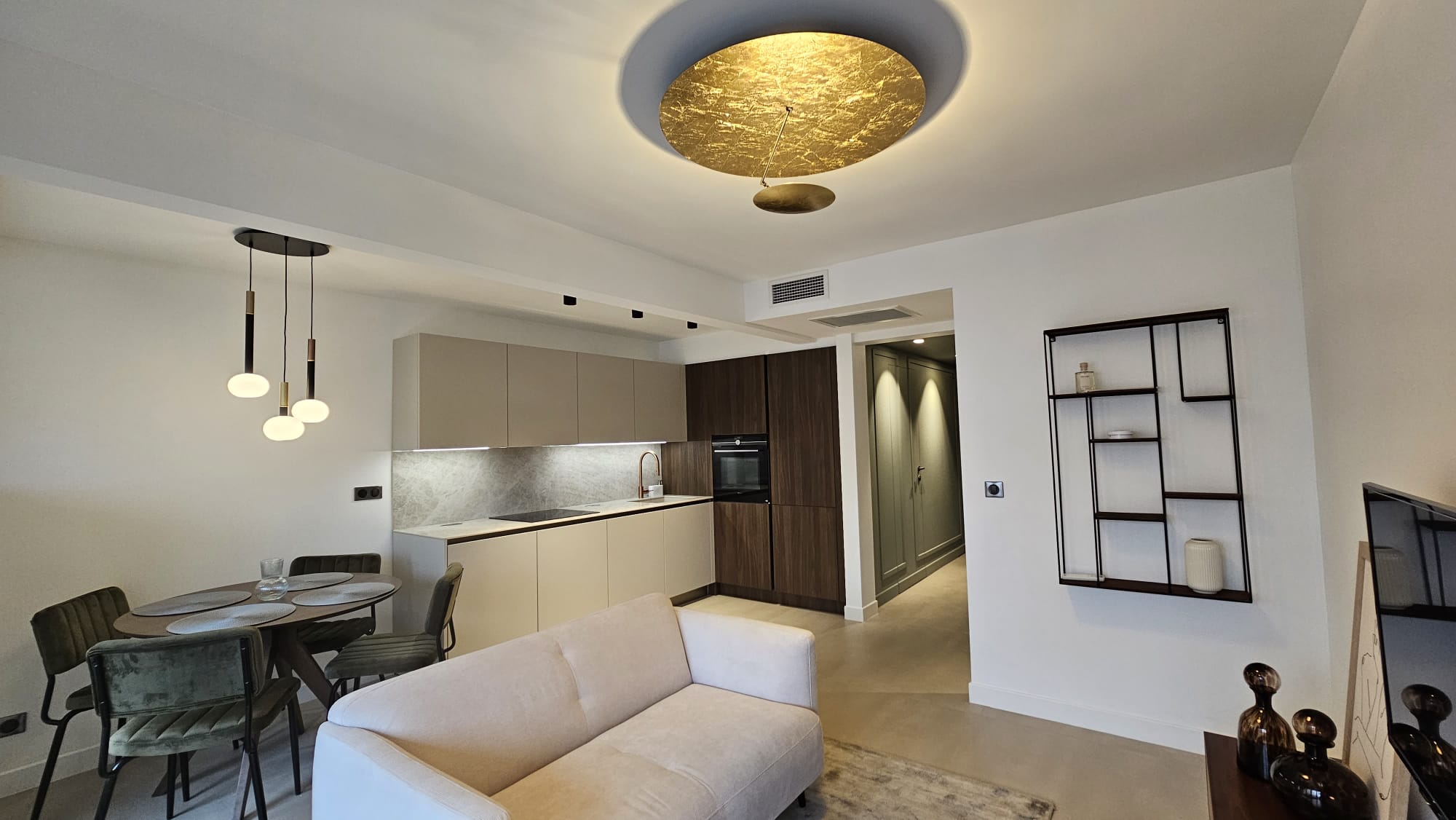 Ducted air conditioning installation