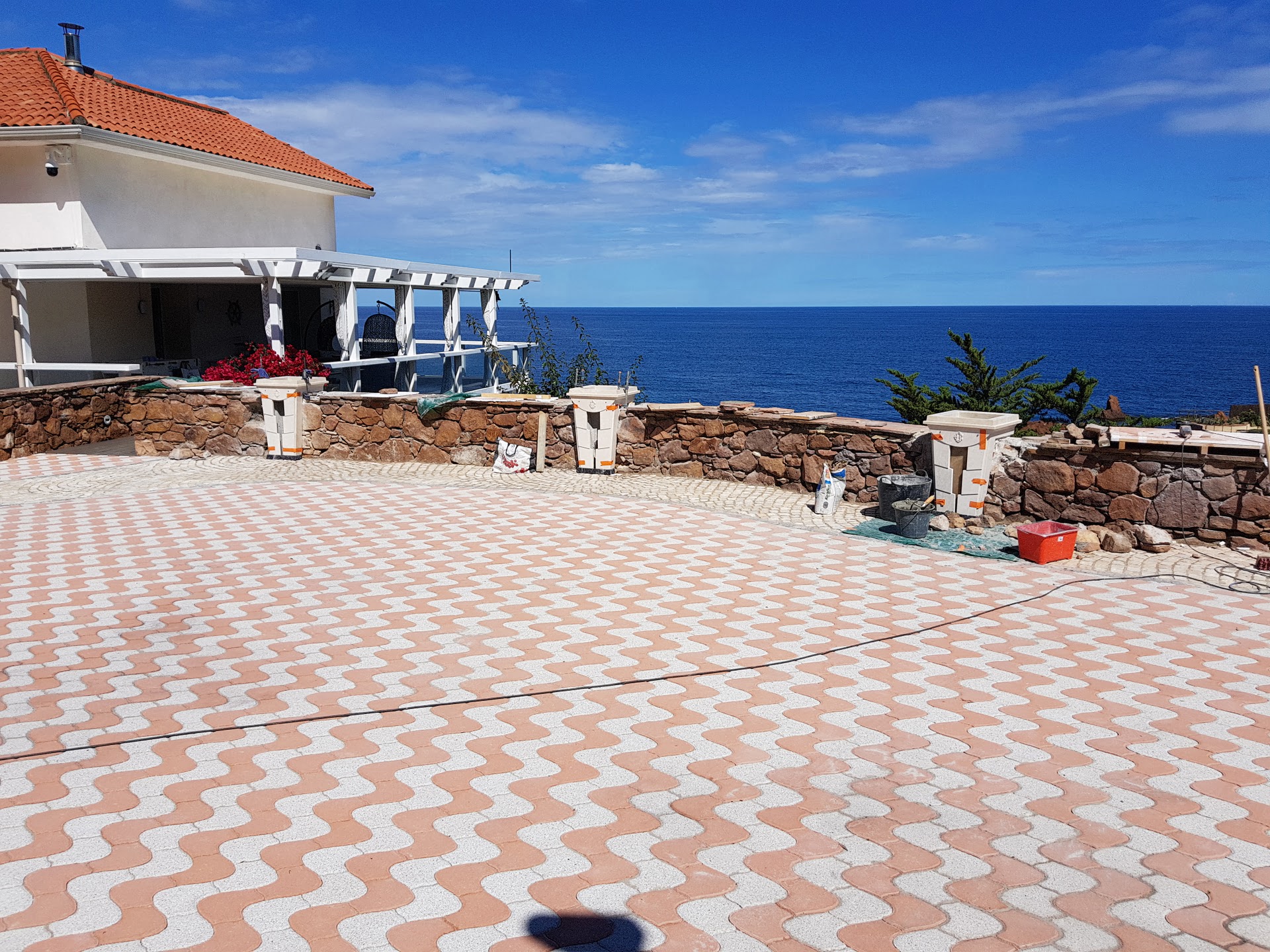 Two-tone paver installation