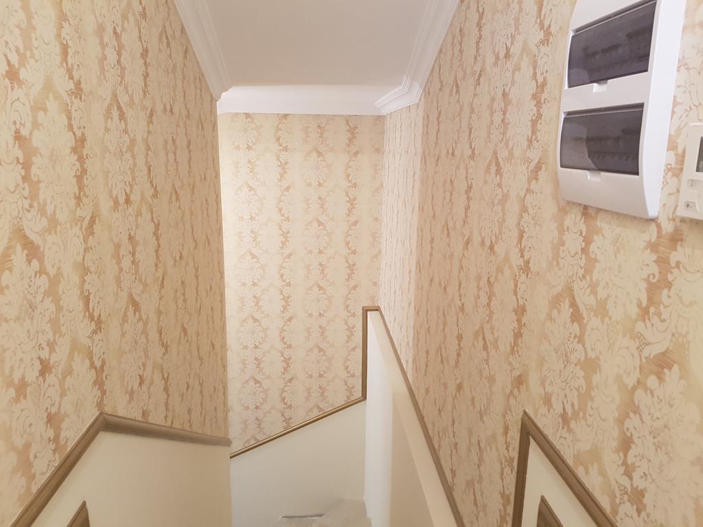 Renovation and decoration: staircase wallpaper