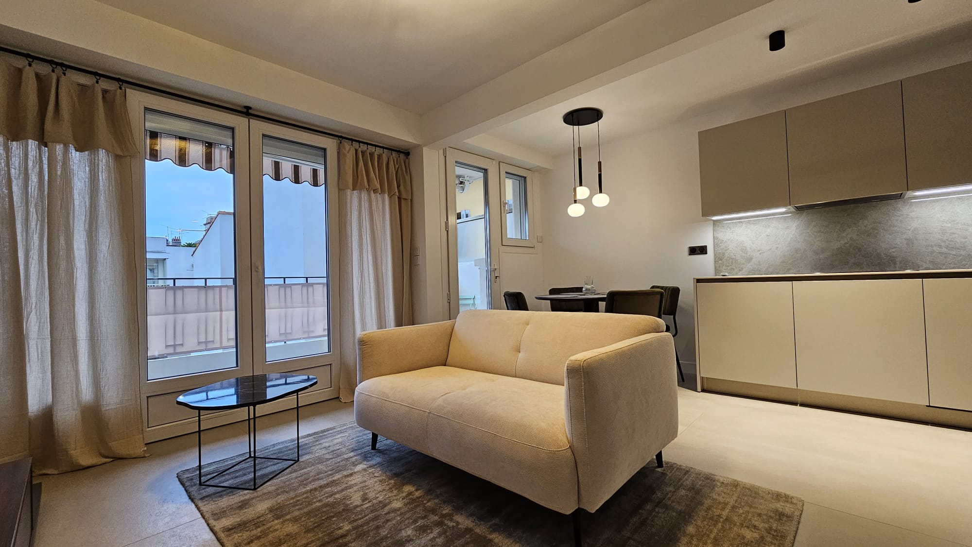Apartment renovation: PVC French doors