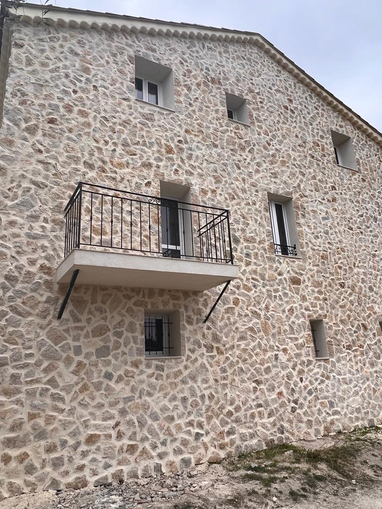 Stone facade renovation